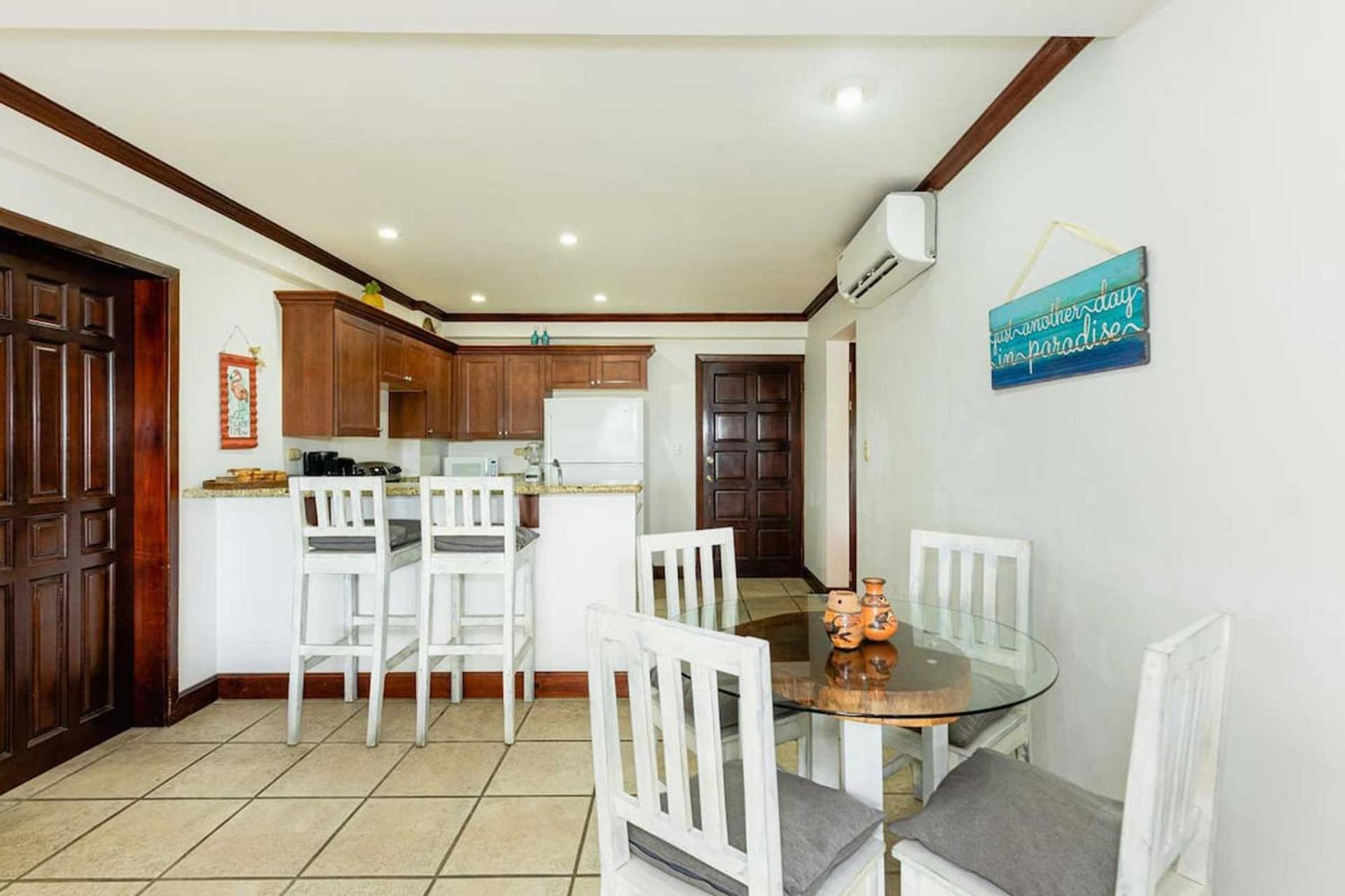 Villa Newly Remodeled Unit In Flamingo With Sweeping Ocean Views From Big Terrace à Playa Flamingo Extérieur photo